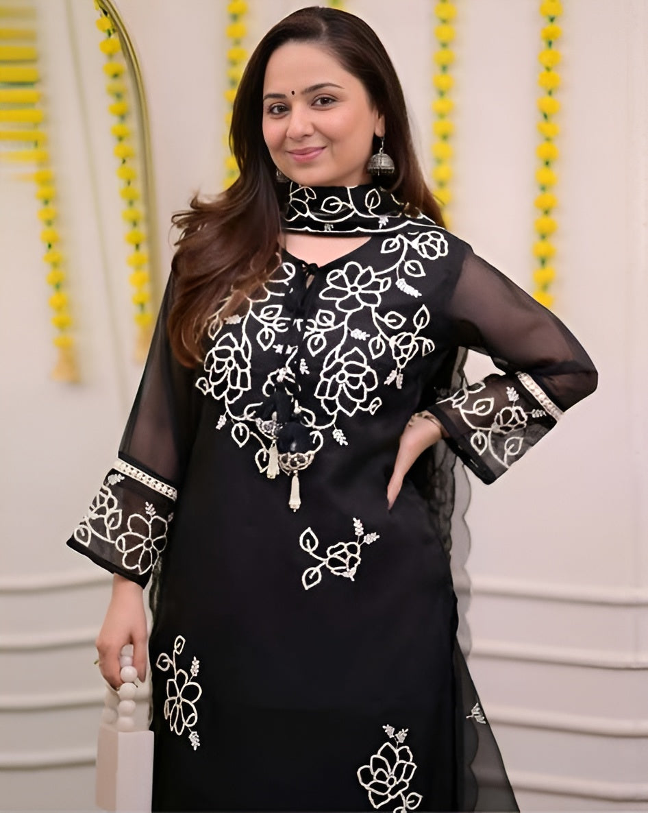 🌟 Black Floral Embroidered Net Kurta Set with Dupatta 🌟