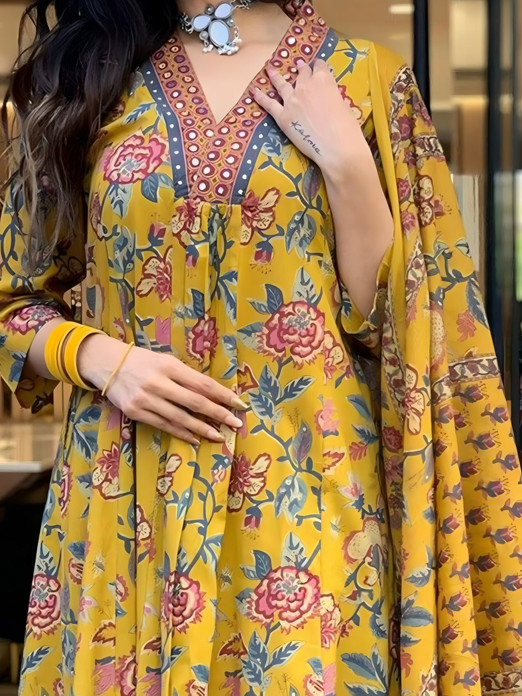 🌸 Floral Printed Kurta Set for Women – Stylish Ethnic Look